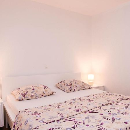 Lidija Apartmani Orebic Ruang foto