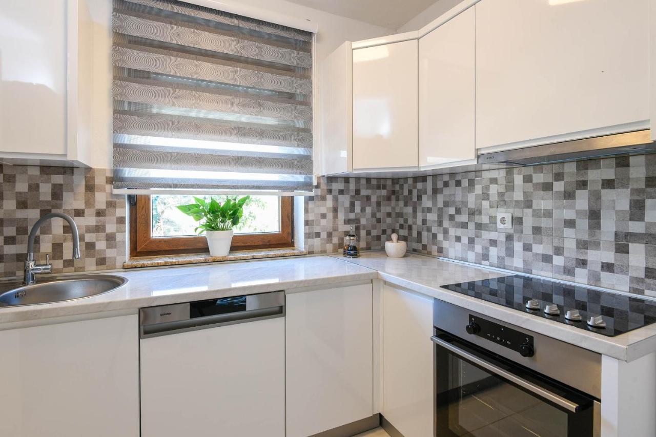 Lidija Apartmani Orebic Ruang foto